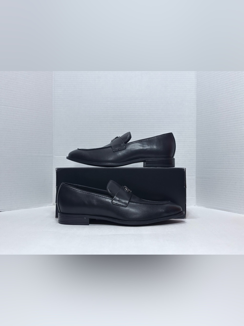 Calvin Klein Obex Men’s Dress Shoes Black Leather Penny Loafers size 8 NEW